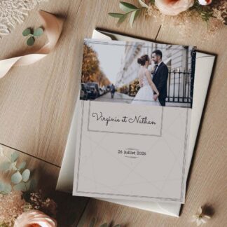 faire part de mariage moderne avec photo et lignes géométriques, design élégant et minimaliste